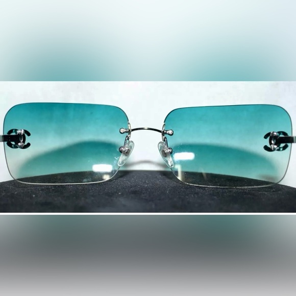 💯Auth Chanel 4017-D Swarovski Crystal Double C Sunglasses in TEAL! SUPER RARE!! - Picture 4 of 16